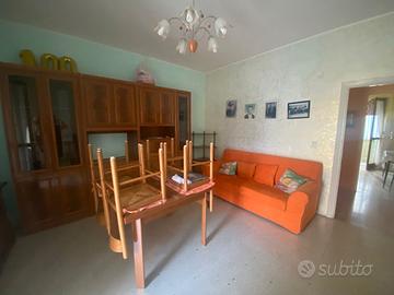 Appartamento e garage 1° p via Molise rif.747