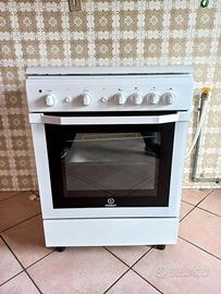 Stufa a gas con forno Indeist