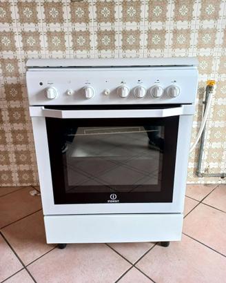 Stufa a gas con forno Indeist