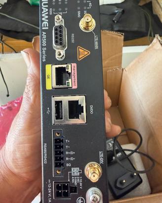 Huawei AR502G-L-D-H – Router industriale 4G LTE