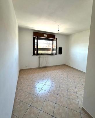Monterotondo quadrilocale con posto auto