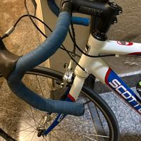 Bici da corsa ScottUsa
