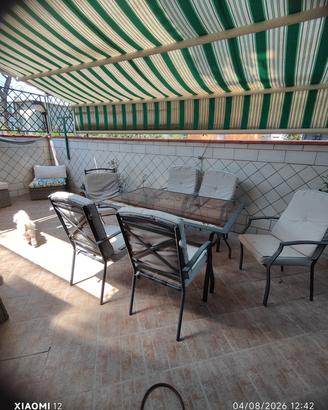 tavolo con sedie poltrona 