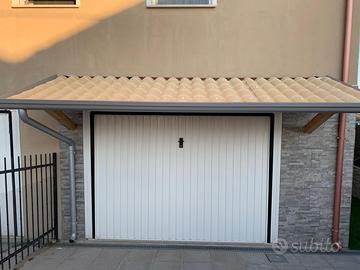 Porta basculante per garage