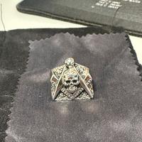 Anello teschio massone
