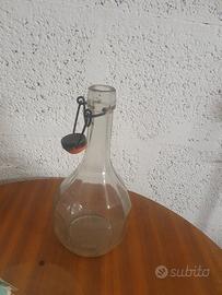 Bottiglia di vetro vintage 