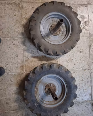 Ruote motozappa e lama taglia erba