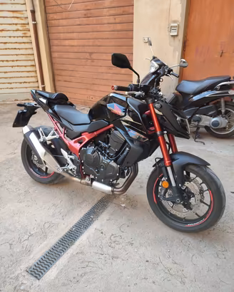 Hornet 750
