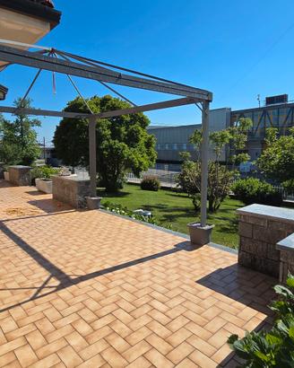 Gazebo in metallo 3x3mt + vasi con sassi