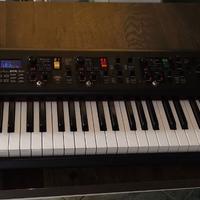 YAMAHA CP73 STAGE PIANO