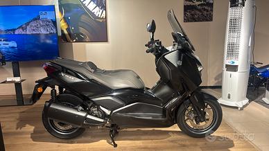 Yamaha X-Max 300 tech max