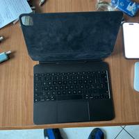 APPLE MAGIC KEYBOARD IPAD PRO 13” M4