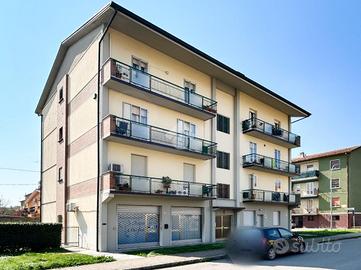 3 LOCALI A MOLINELLA