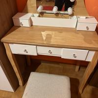 Specchiera per trucco