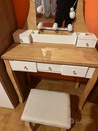 Specchiera per trucco