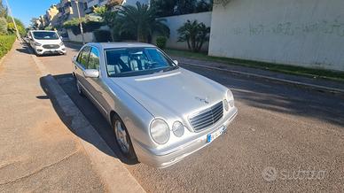 Mercedes E 200 Kompressor Avantgarde 74000 km