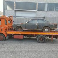 OM 50 carroattrezzi d'epoca con Fiat 124 Sport