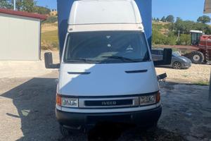 Furgone iveco daily