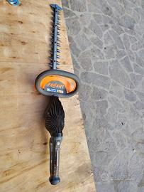 Tagliasiepi a batteria pellenc helion