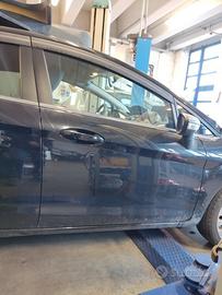 Porta anteriore dx nuda FORD FIESTA del 2010