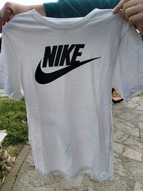 T-shirt Nike Sportswear Icon Futura 