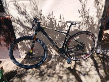 MTB 29 cube full carbon taglia L
