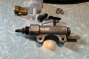 Pompa freno posteriore Honda cbr 1100 XX