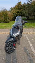 Scooter Peugeot Geopolis 250