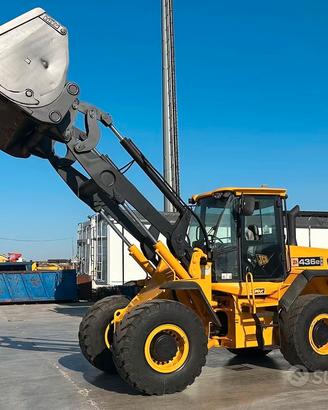 PALA GOMMATA JCB 436E