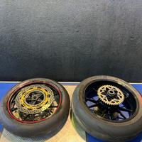 Cerchi con dischi Brembo Bmw S1000RR