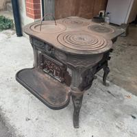 Antica stufa vintage