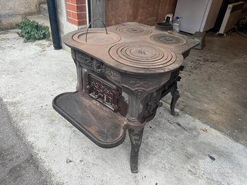 Antica stufa vintage