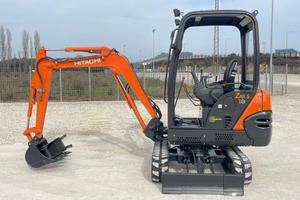 MINIESCAVATORE HITACHI ZX 18