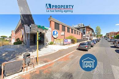 Box / Garage di 28 m² a Roma