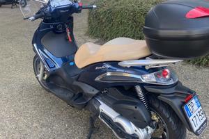 Beverly 400
