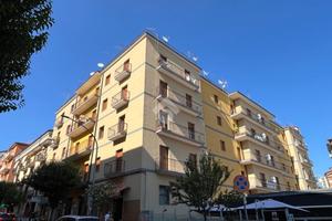 4 LOCALI A AVELLINO