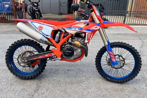 Beta RX 450 m y 2025