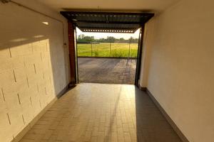 Box auto 14,5 mq in via A.Moro