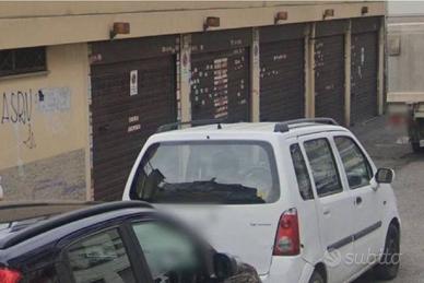 Box / Garage di 20 m² a Roma