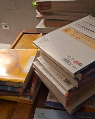 libri liceo scientifico Gubbio 5 anno