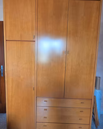 armadio in legno