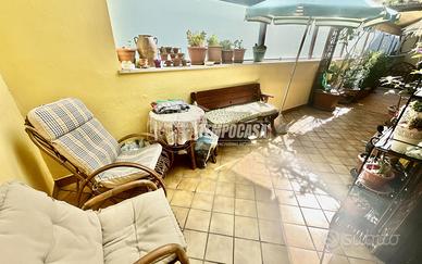 Appartamento con veranda nel cuore di porta nuova