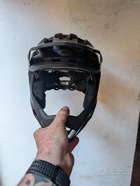 casco Bell mentoniera rimovibile 