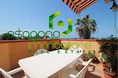 PLEMMIRIO PRIMO PIANO IN VILLA