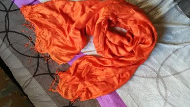 Sciarpa in stile PashMina color Arancio