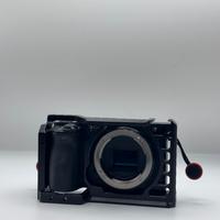 sony A6500+gabbia+ battrie 4 lente NON compresa