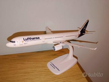 modellino aereo Lufthansa 