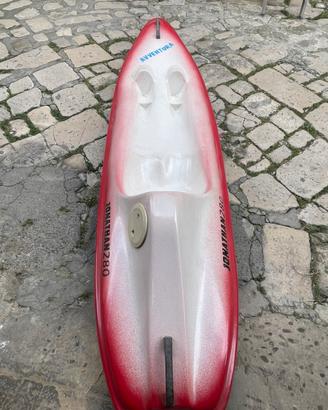 Canoa monoposto in resina