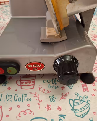 Affettatrice professionale RGV Lusso 195GL