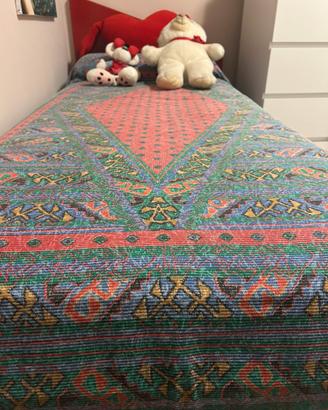Letto,mensole- libreria,scrivania,comodino
